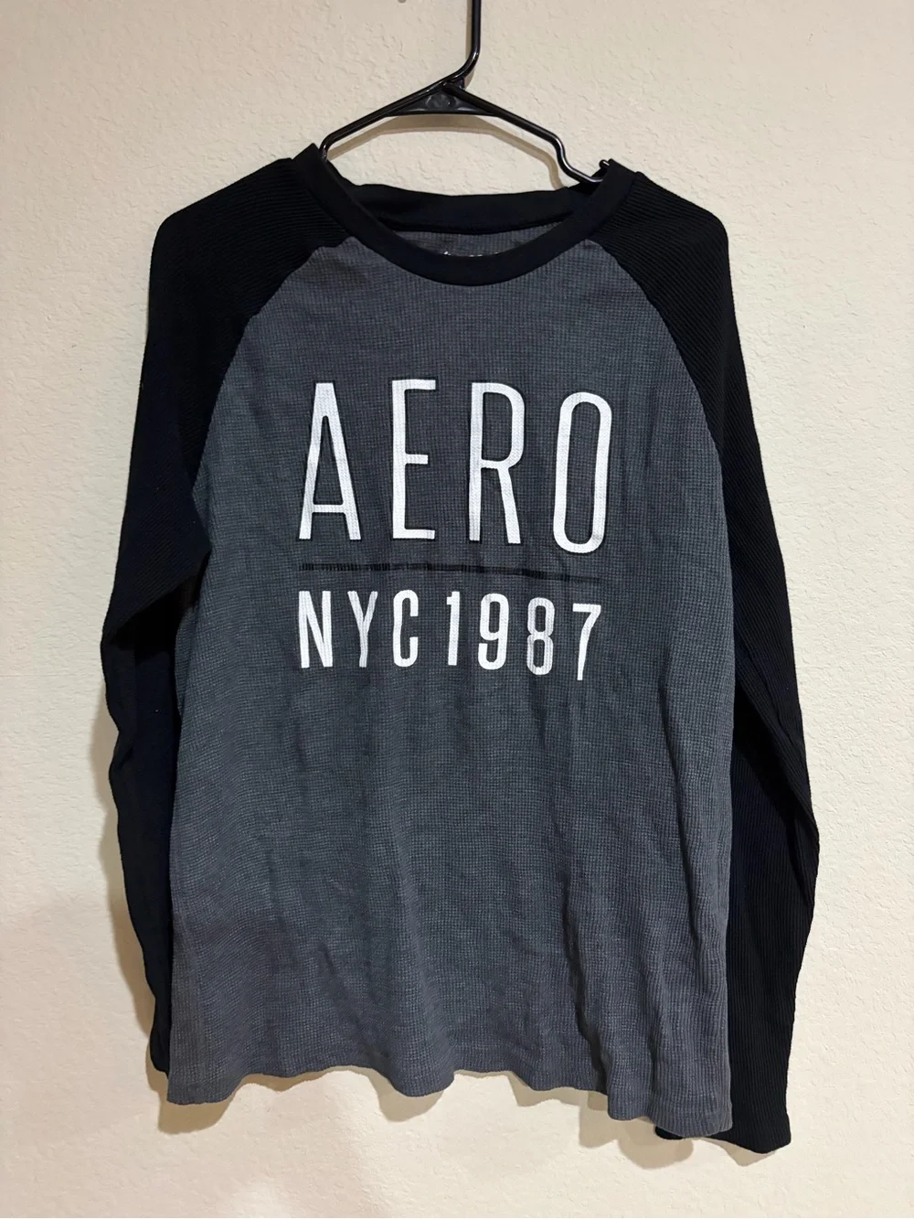 Aeropostale Mens XL Thermal Shirt AERO NYC 1987 Gray Black Raglan Long Sleeve
